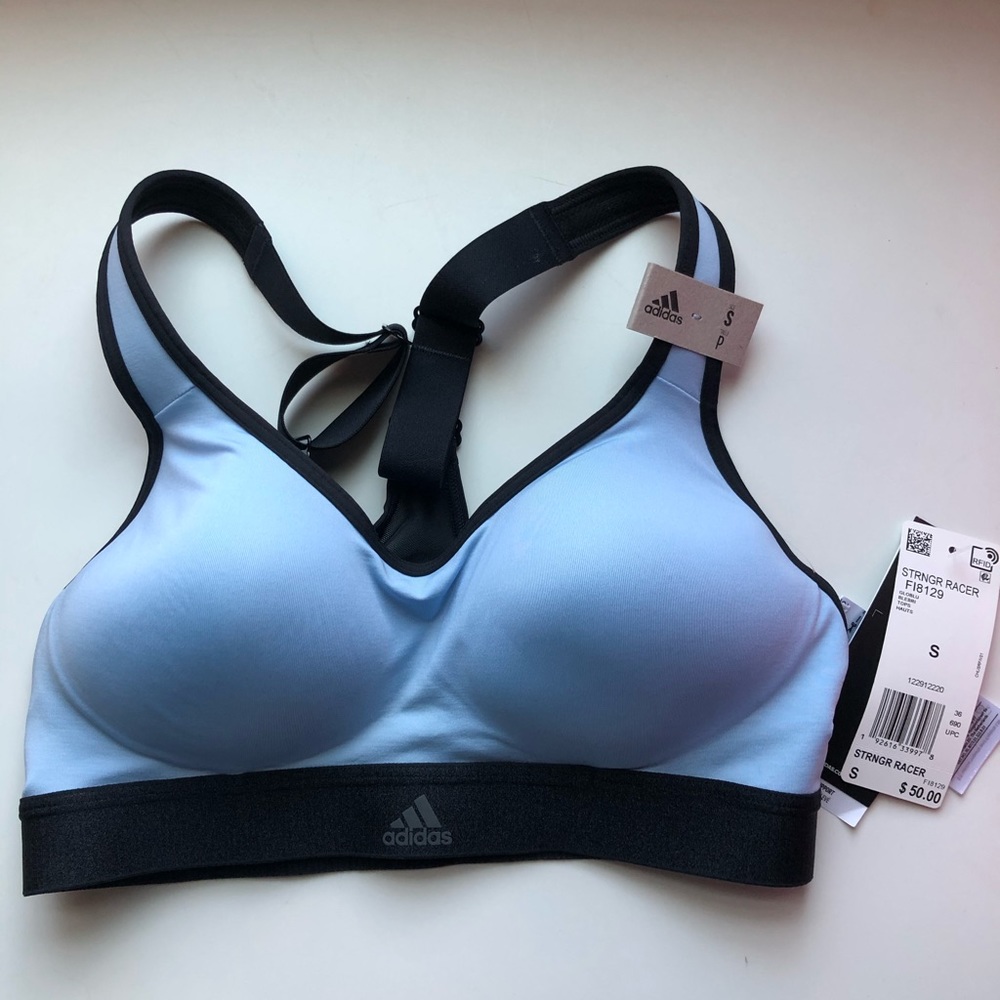 SUPER CUTE ADIDAS SPORTS BRA NEVER WORN